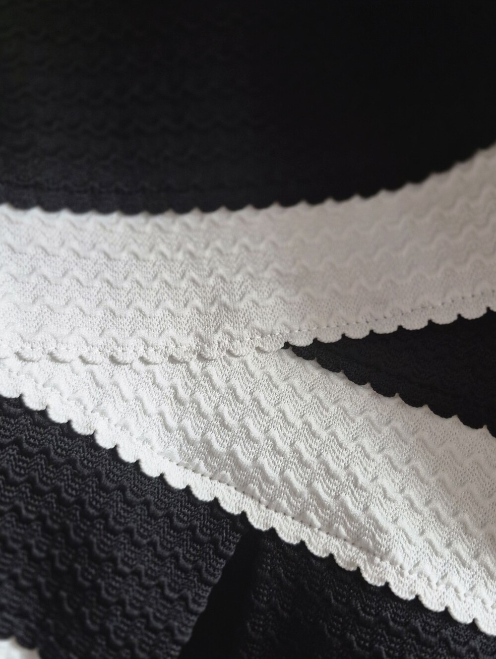 Strapless Textured Bandage Cocktail Party Dress Black & White Stripe Sz M - Picture 7 of 8